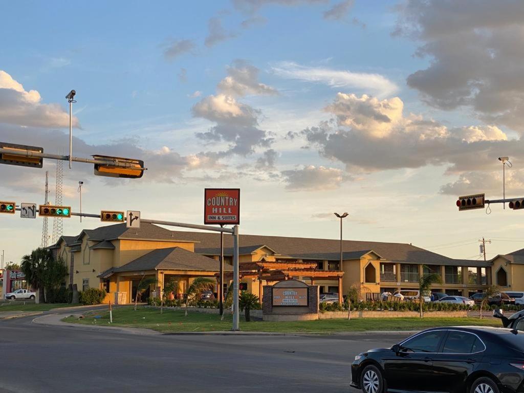 Country Hill Inn & Suite Eagle Pass Exteriér fotografie