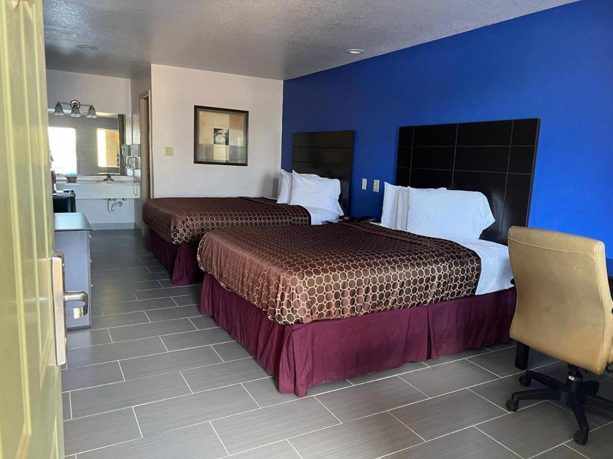 Country Hill Inn & Suite Eagle Pass Exteriér fotografie